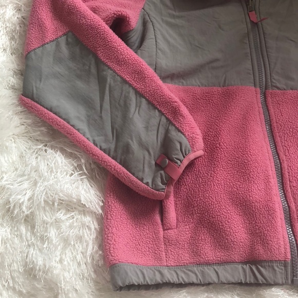 Girls North Face Fleece Jacket - Picture 4 of 6
